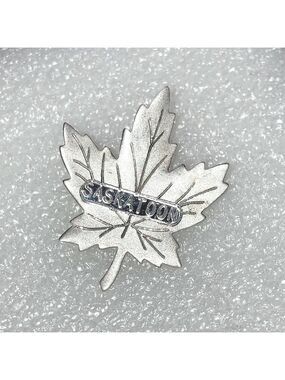 Vtg Sterling Saskatoon Saskatchewan Canada Canadian Maple Leaf Brooch 1.2” x 1”